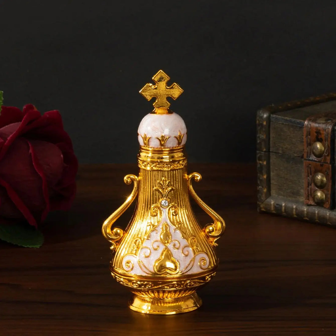 Middle East Dubai style cross glass perfume bottle beautifully decorated Dubai Arabian essential oil bottle empty perfume bottle