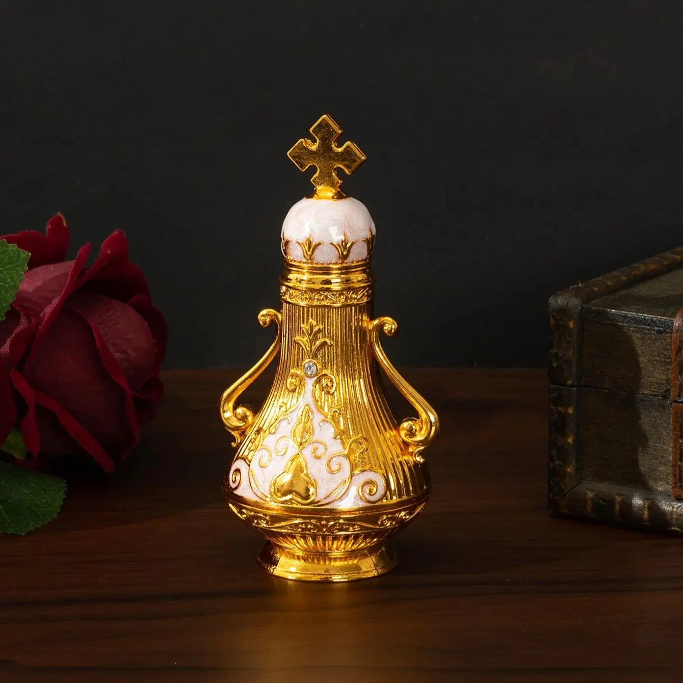 Middle East Dubai style cross glass perfume bottle beautifully decorated Dubai Arabian essential oil bottle empty perfume bottle